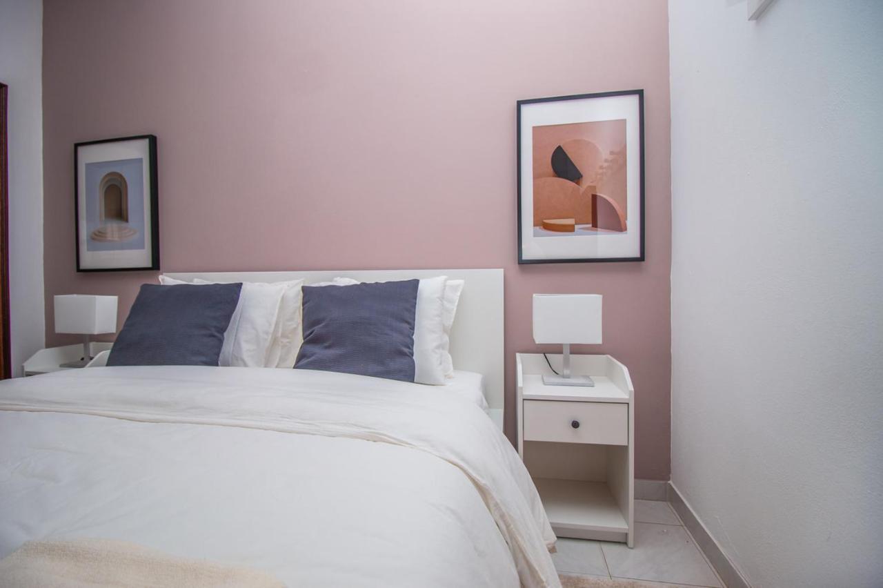 Close To Golf, Beaches, Quinta Lago, Vale Lobo, Quarteira And Vilamoura Villa